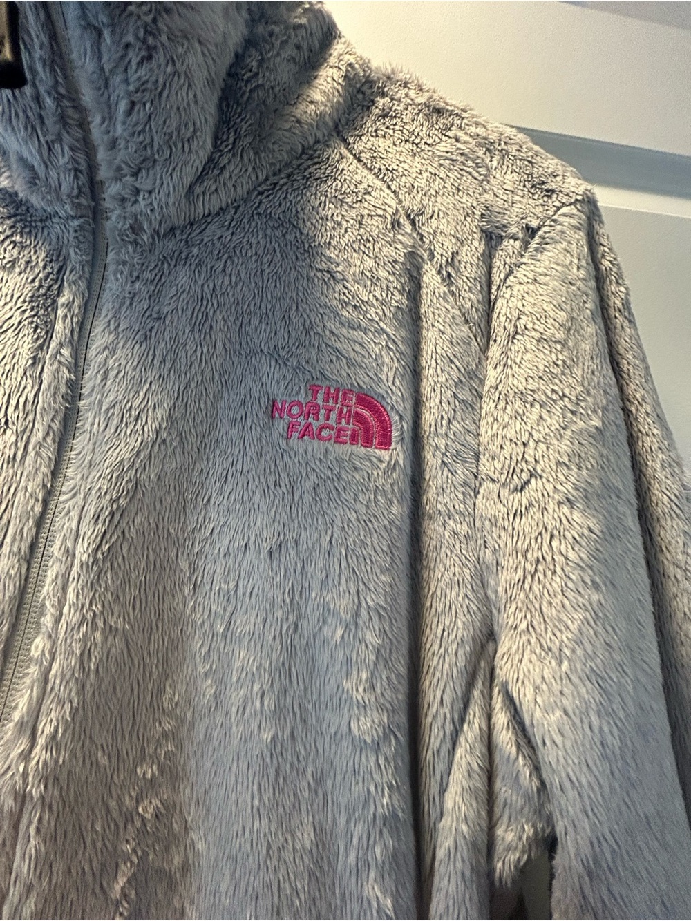 The North Face Women's Light Gray Plush Full-Zip Jacket for Breast Cancer - Picture 2 of 7